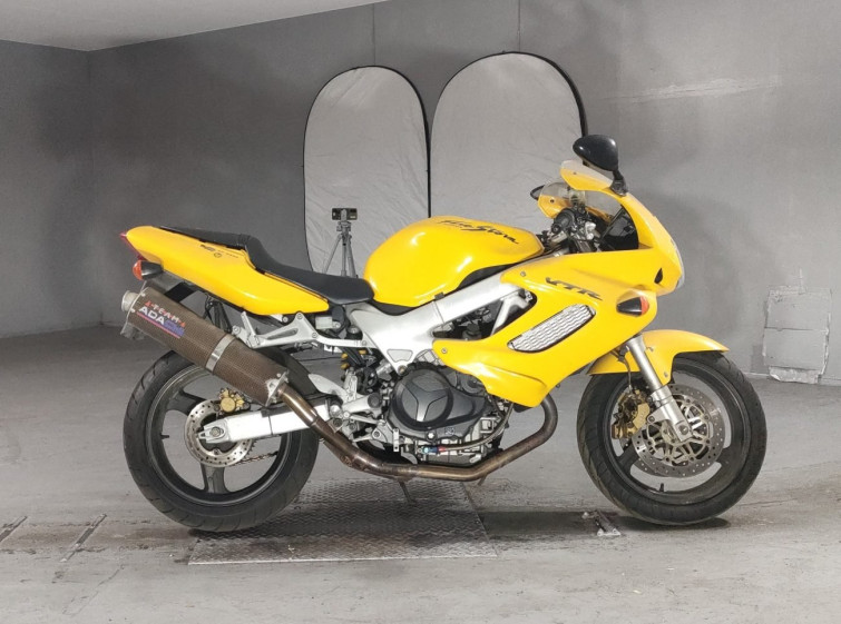 Мотоцикл Honda VTR1000F