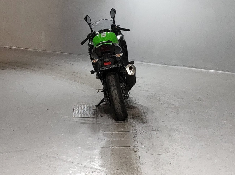 Мотоцикл Kawasaki Z400 з пробігом 18639 km