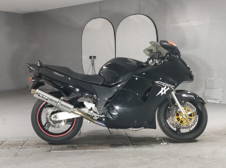Мотоцикл Honda CBR1100XX BLACKBIRD з пробігом 95760 km