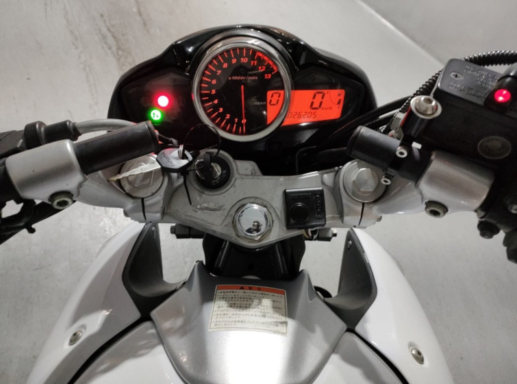 Мотоцикл Suzuki GSR250 с пробегом 26205 km