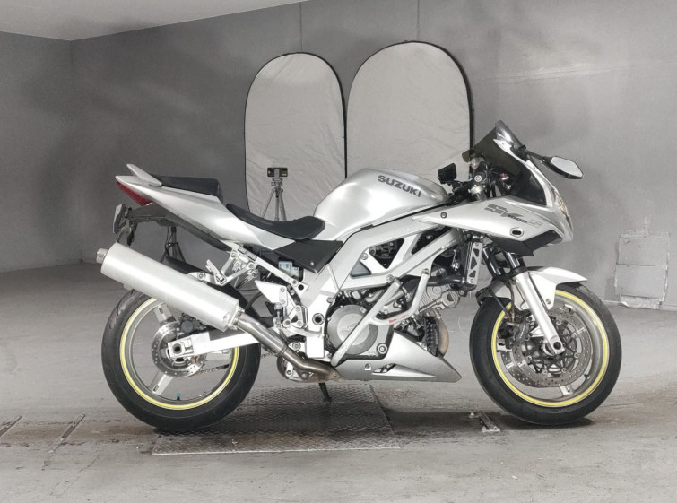 Мотоцикл Suzuki SV1000S с пробегом 39321 km