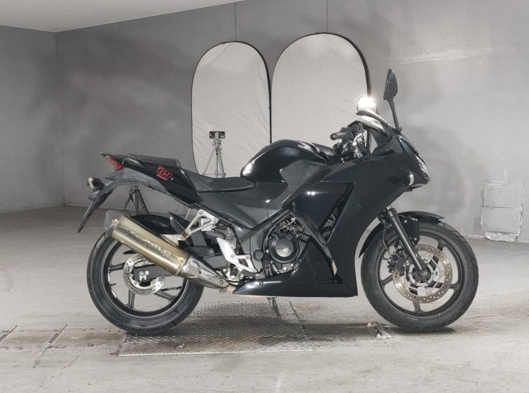 Мотоцикл Honda CBR250R з пробігом 75055 km