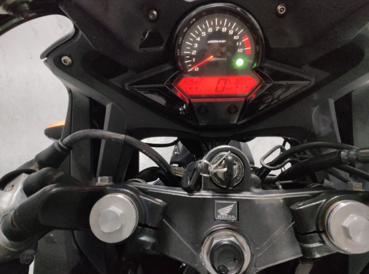 Мотоцикл Honda CBR250R з пробігом 75055 km