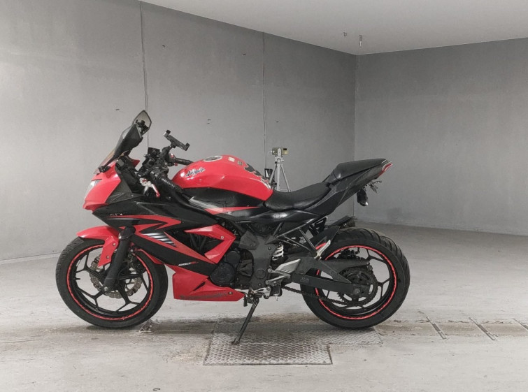 Мотоцикл Kawasaki NINJA250 з пробігом 37982 km