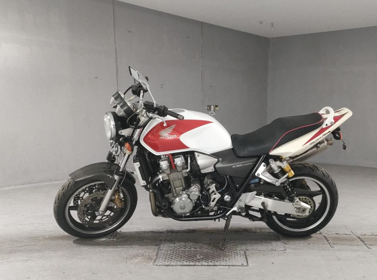 Мотоцикл Honda CB1300SF з пробігом 31236 km