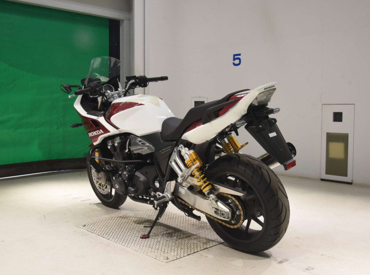 Мотоцикл Honda CB1300SF с пробегом 1035 km