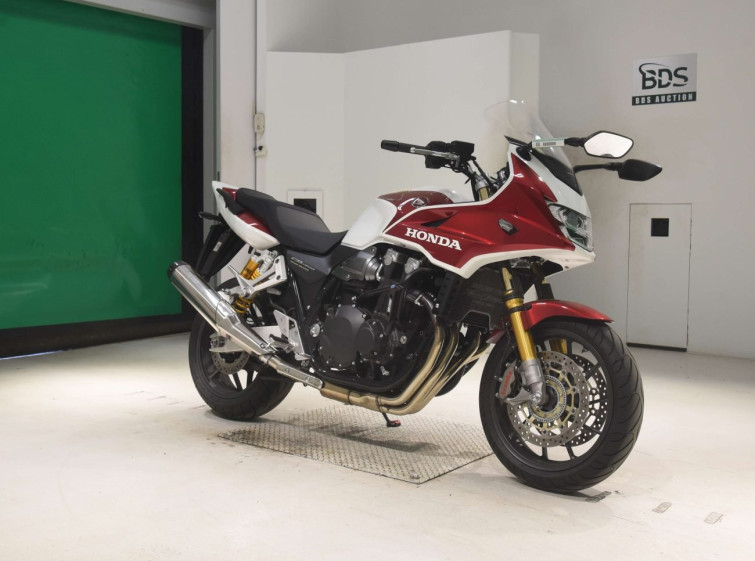 Мотоцикл Honda CB1300SF с пробегом 1035 km