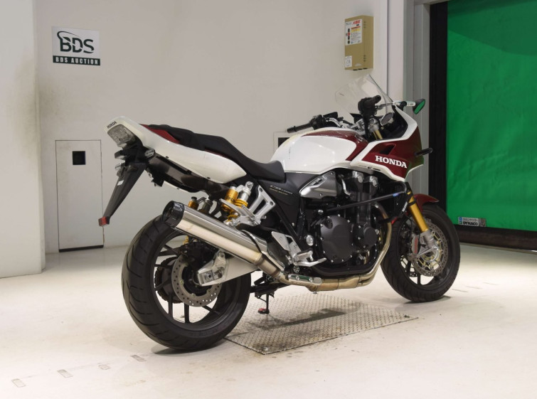 Мотоцикл Honda CB1300SF с пробегом 1035 km