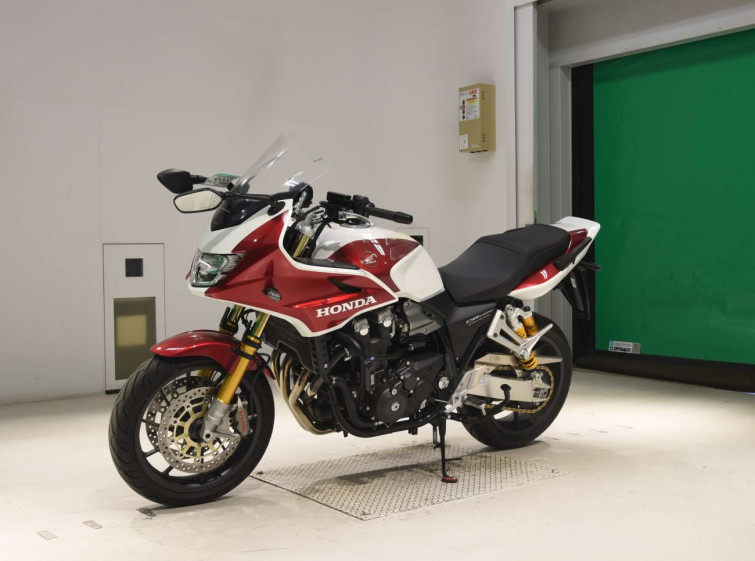 Мотоцикл Honda CB1300SF с пробегом 1035 km