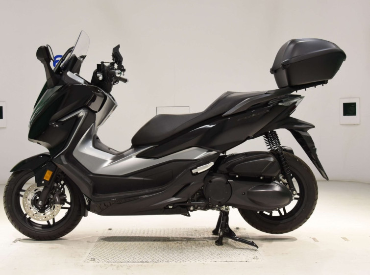 Мотоцикл Honda FORZA с пробегом 3744 km