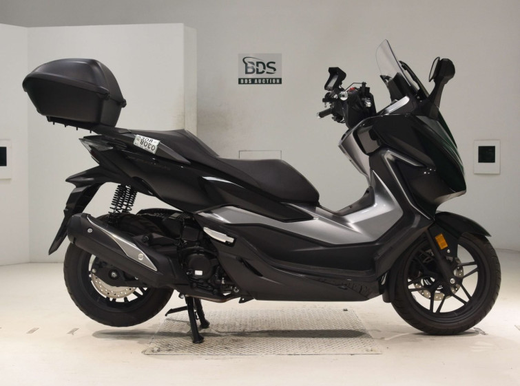 Мотоцикл Honda FORZA с пробегом 3744 km