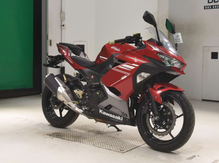 Мотоцикл Kawasaki NINJA250 з пробігом 7126 km