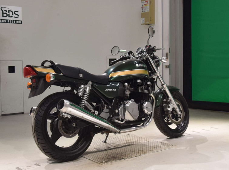 Мотоцикл Kawasaki ZEPHYR750 с пробегом 13382 km