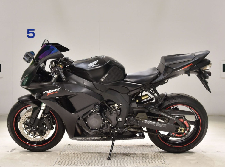 Мотоцикл Honda CBR1000RR з пробігом 30494 km
