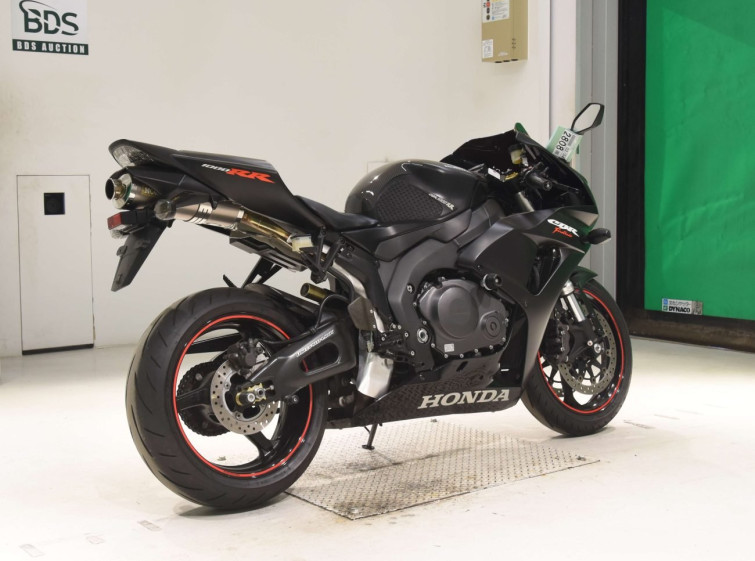 Мотоцикл Honda CBR1000RR з пробігом 30494 km