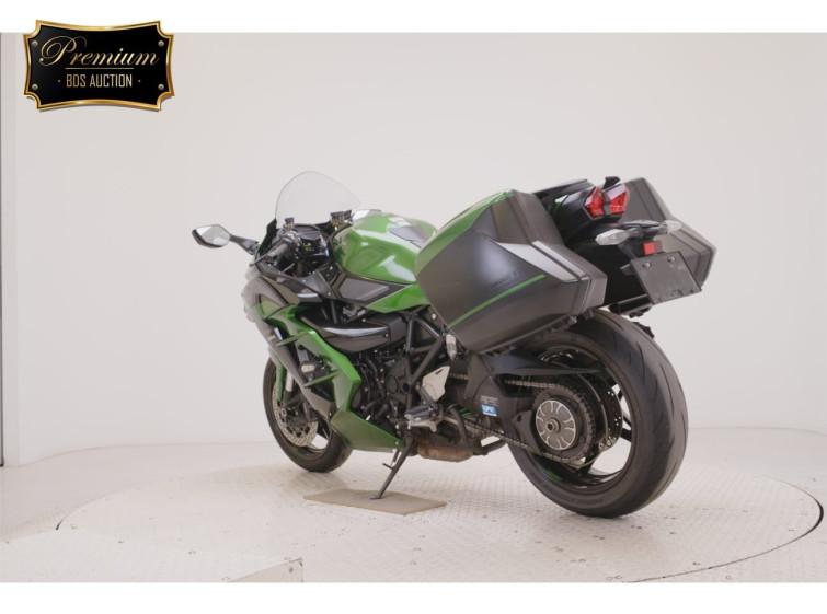 Мотоцикл Kawasaki NINJA H2 SX с пробегом 33225 km