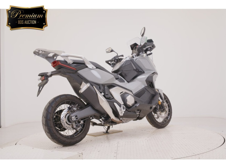 Мотоцикл Honda X-ADV750-2 з пробігом 5806 km