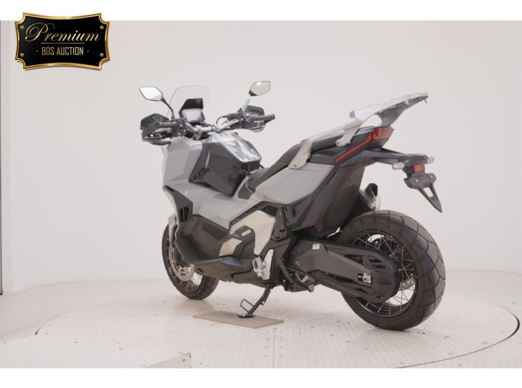 Мотоцикл Honda X-ADV750-2 з пробігом 5806 km