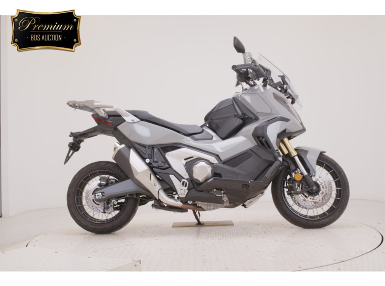 Мотоцикл Honda X-ADV750-2 з пробігом 5806 km