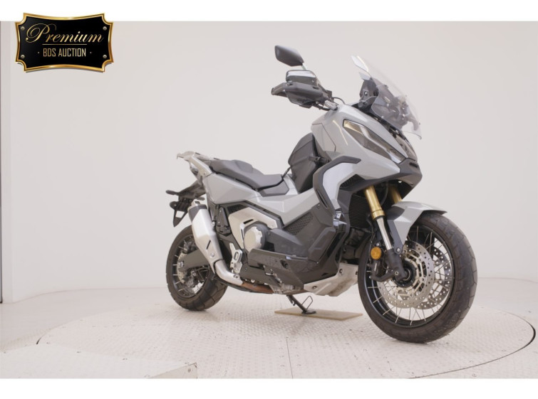 Мотоцикл Honda X-ADV750-2 з пробігом 5806 km
