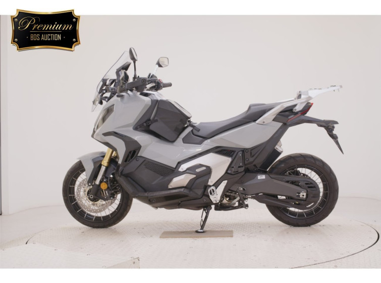 Мотоцикл Honda X-ADV750-2 з пробігом 5806 km