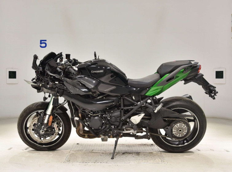 Мотоцикл Kawasaki NINJA H2 SX с пробегом 2596 km