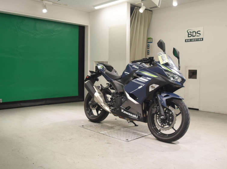 Мотоцикл Kawasaki NINJA400 з пробігом 9542 km