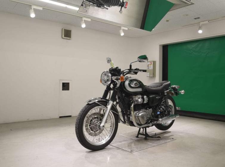 Мотоцикл Kawasaki W800 з пробігом 27302 km