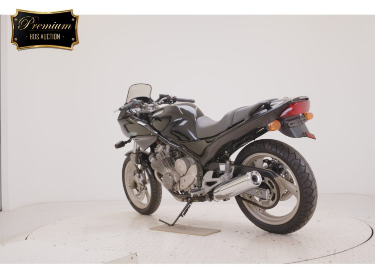 Мотоцикл Yamaha XJ400 DIVERSION з пробігом 4 km