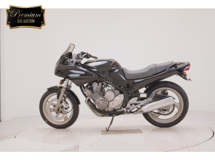 Мотоцикл Yamaha XJ400 DIVERSION з пробігом 4 km