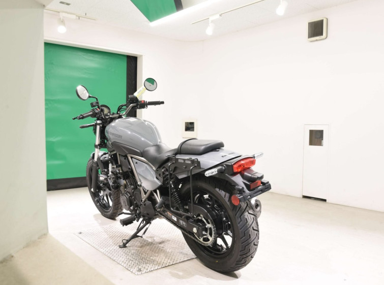 Мотоцикл Kawasaki ELIMINATOR400-3 с пробегом 138 km