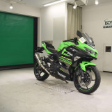 Мотоцикл Kawasaki NINJA400 з пробігом 4044 km