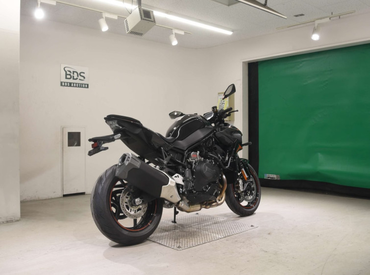 Мотоцикл Kawasaki NINJA H2 з пробігом 144 km