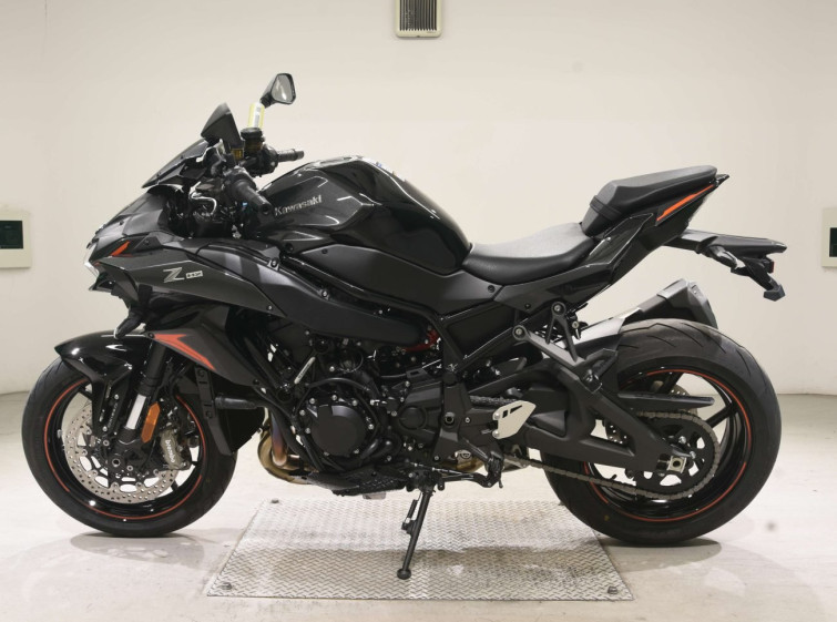 Мотоцикл Kawasaki NINJA H2 з пробігом 144 km