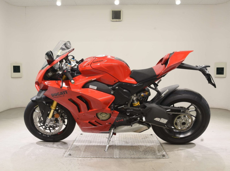 Мотоцикл Ducati PANIGALE V4S с пробегом 1378 km