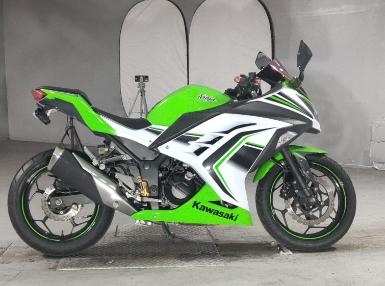 Мотоцикл Kawasaki NINJA250 з пробігом 44235 km