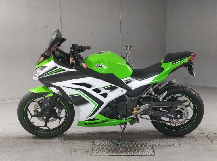 Мотоцикл Kawasaki NINJA250 з пробігом 44235 km