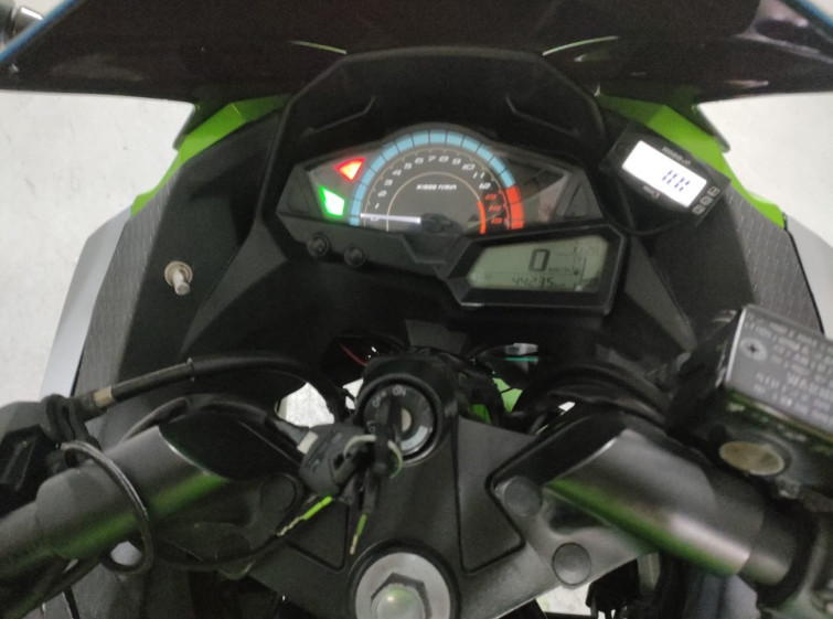 Мотоцикл Kawasaki NINJA250 з пробігом 44235 km