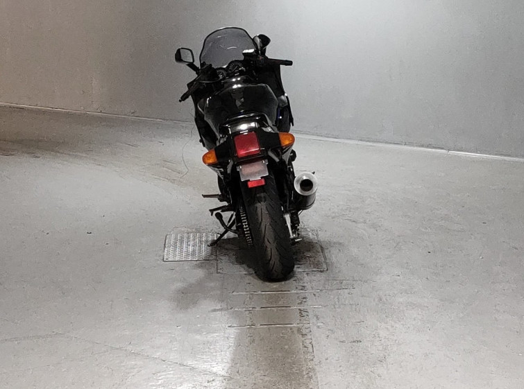 Мотоцикл Kawasaki ZZ-R1100 з пробігом 61718 km