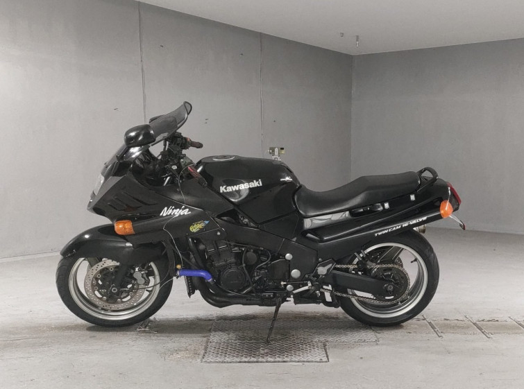 Мотоцикл Kawasaki ZZ-R1100 з пробігом 61718 km