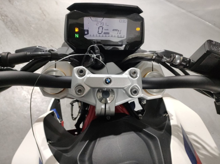 Мотоцикл BMW G310R з пробігом 2791 km