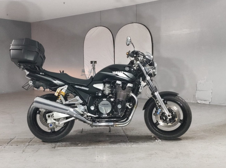 Мотоцикл Yamaha XJR1300 з пробігом 57818 km