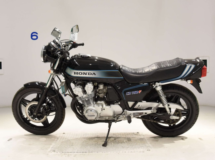 Мотоцикл Honda CB750SF з пробігом 15155 km