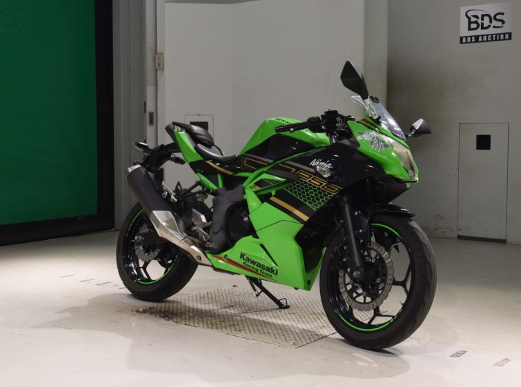 Мотоцикл Kawasaki NINJA250