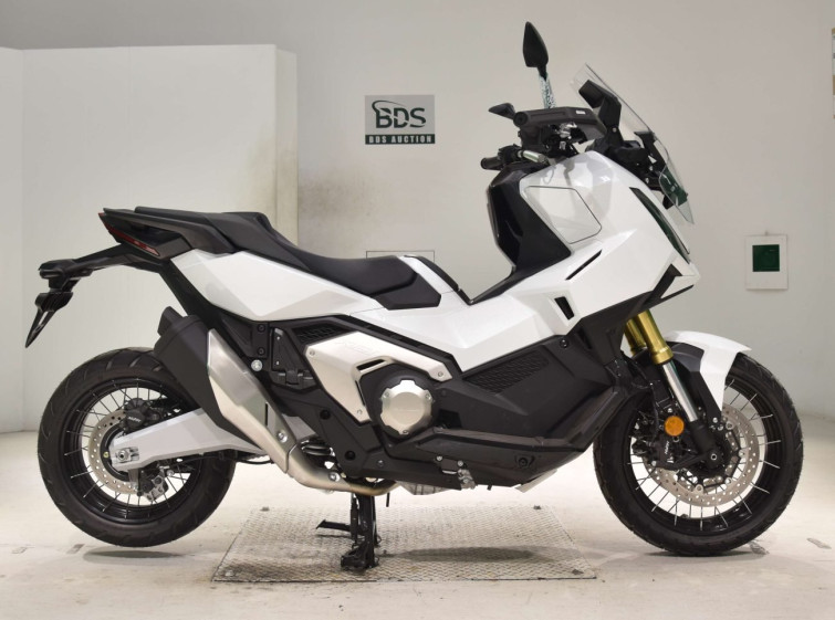 Мотоцикл Honda X-ADV750-2 з пробігом 100 km