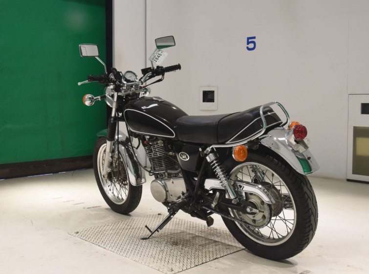 Мотоцикл Yamaha SR400 с пробегом 28651 km