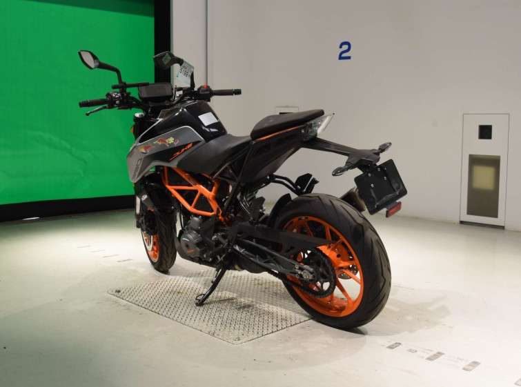 Мотоцикл KTM 390 DUKE с пробегом 10471 km