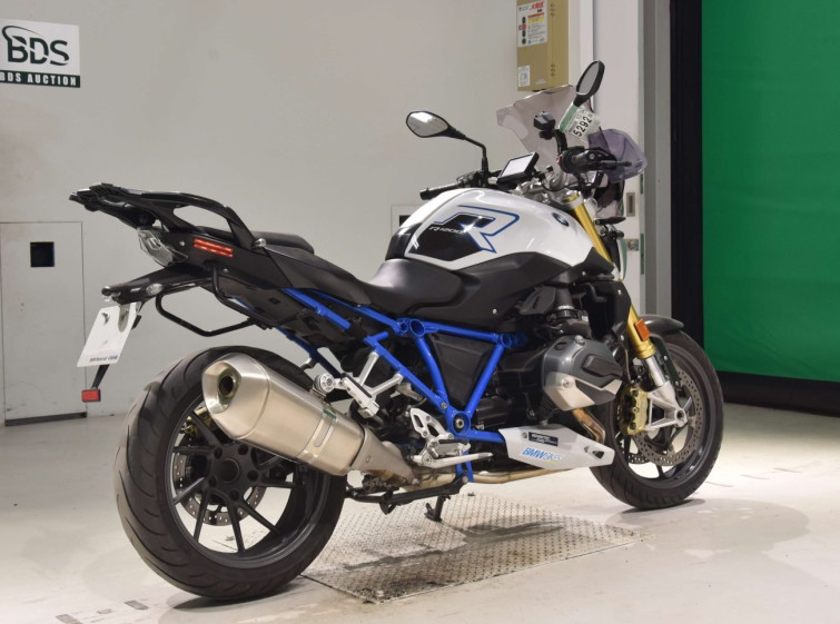 Мотоцикл BMW R1200R з пробігом 27074 km