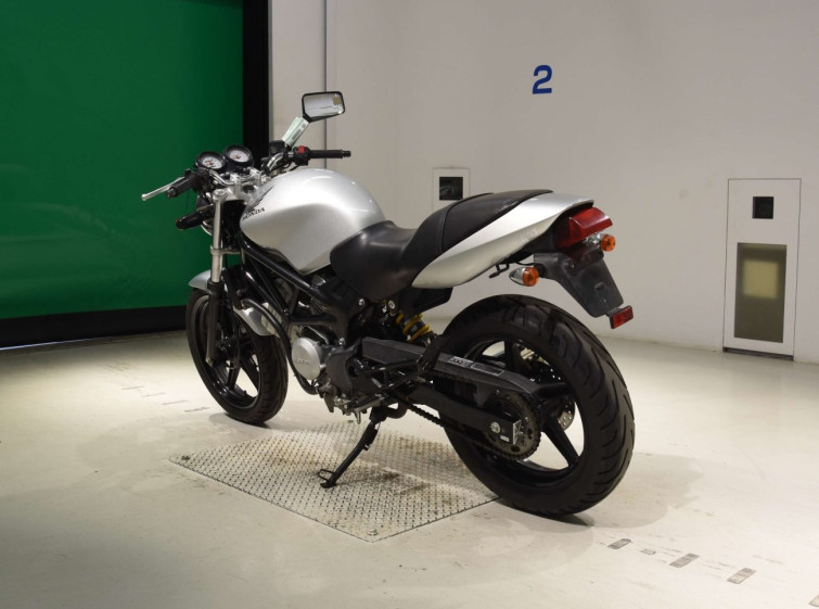 Мотоцикл Honda VTR250 с пробегом 11146 km