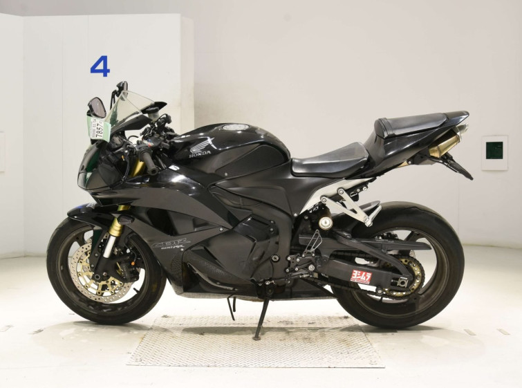 Мотоцикл Honda CBR600RR с пробегом 30862 km